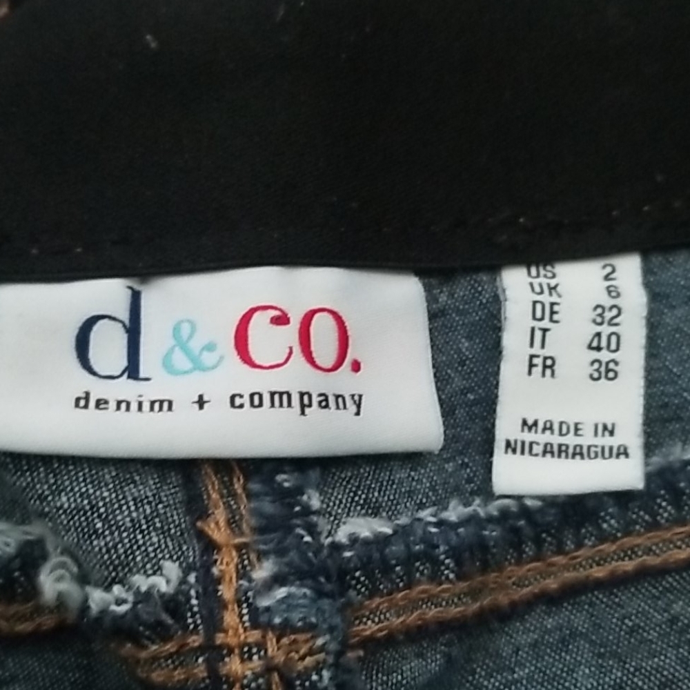 Jeans - Picture 2 of 3